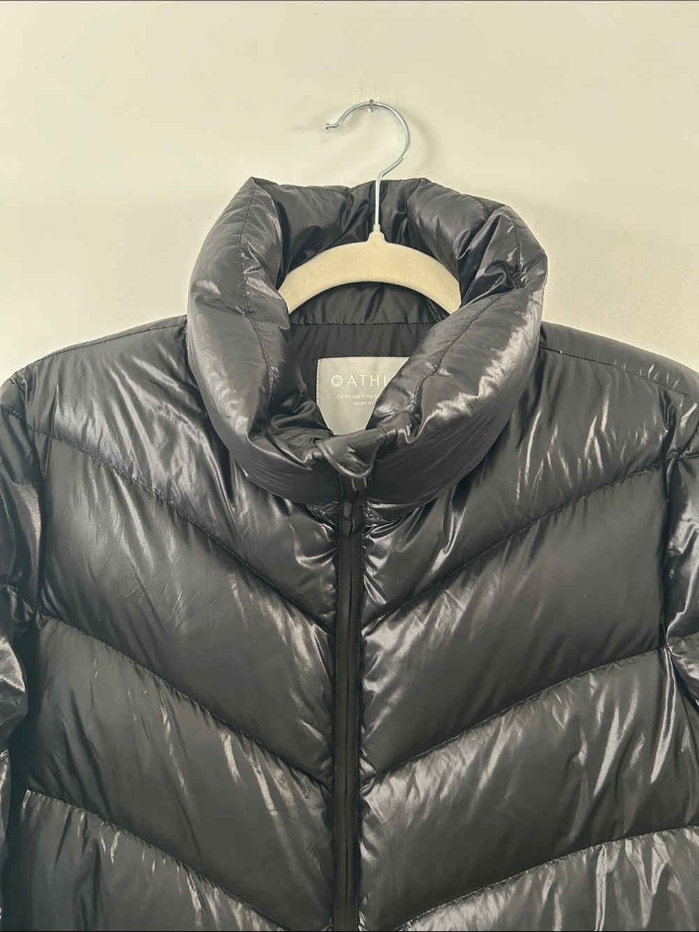Athleta Lofty Down Puffer Jacket Women's Small Black Lightweight Outdoor Coat - Picture 14 of 16